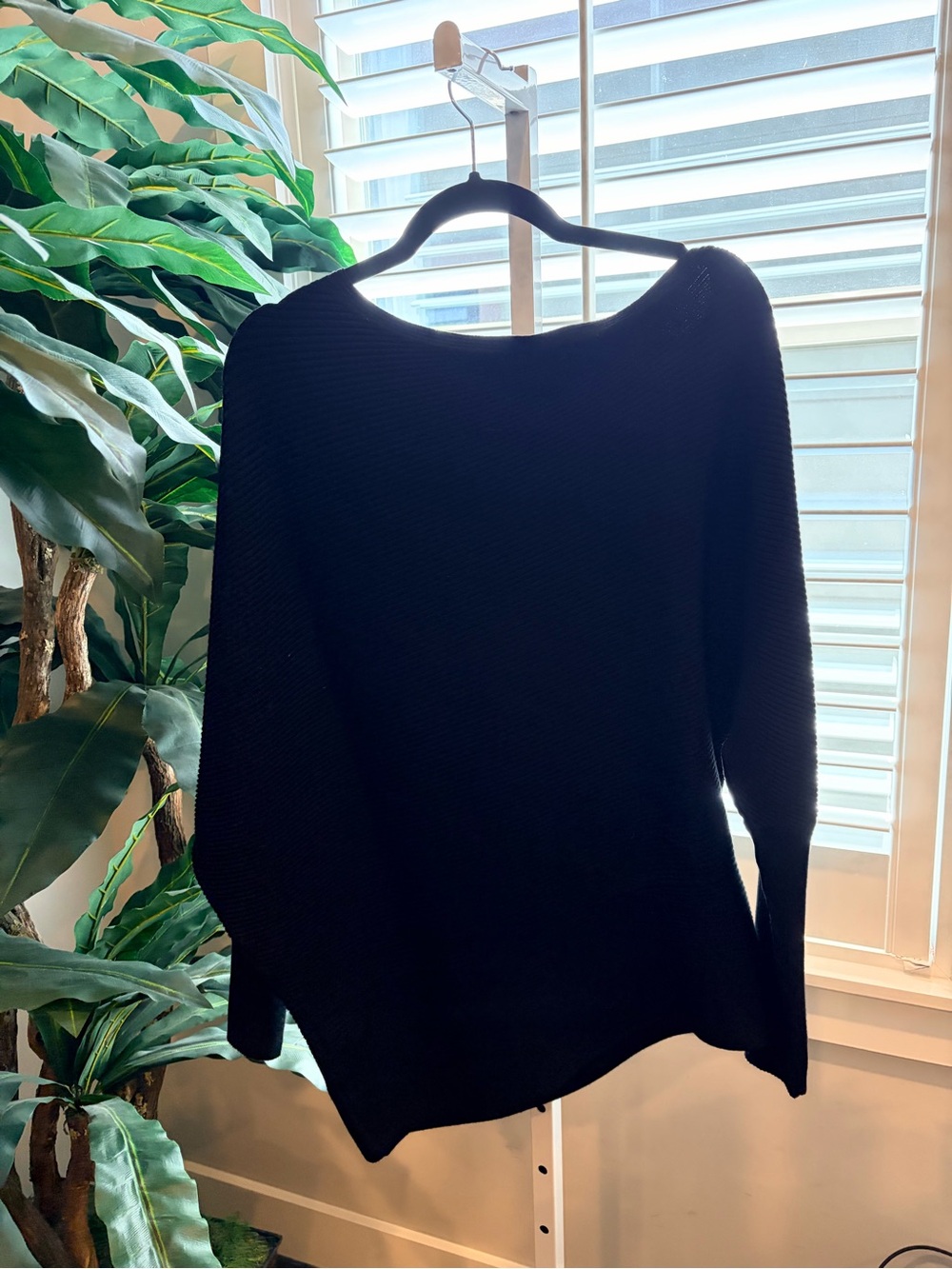 Reiss Black Off-Shoulder Ribbed Sweater - Picture 4 of 6